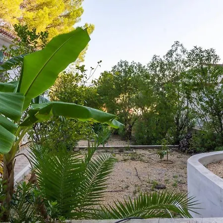 La Del Sol Villa