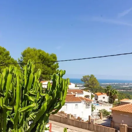 La Del Sol Villa