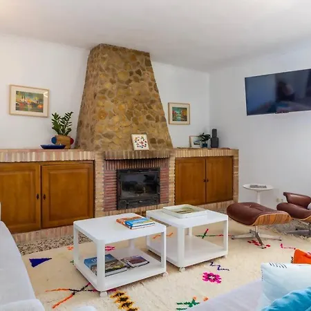 La Del Sol Villa *